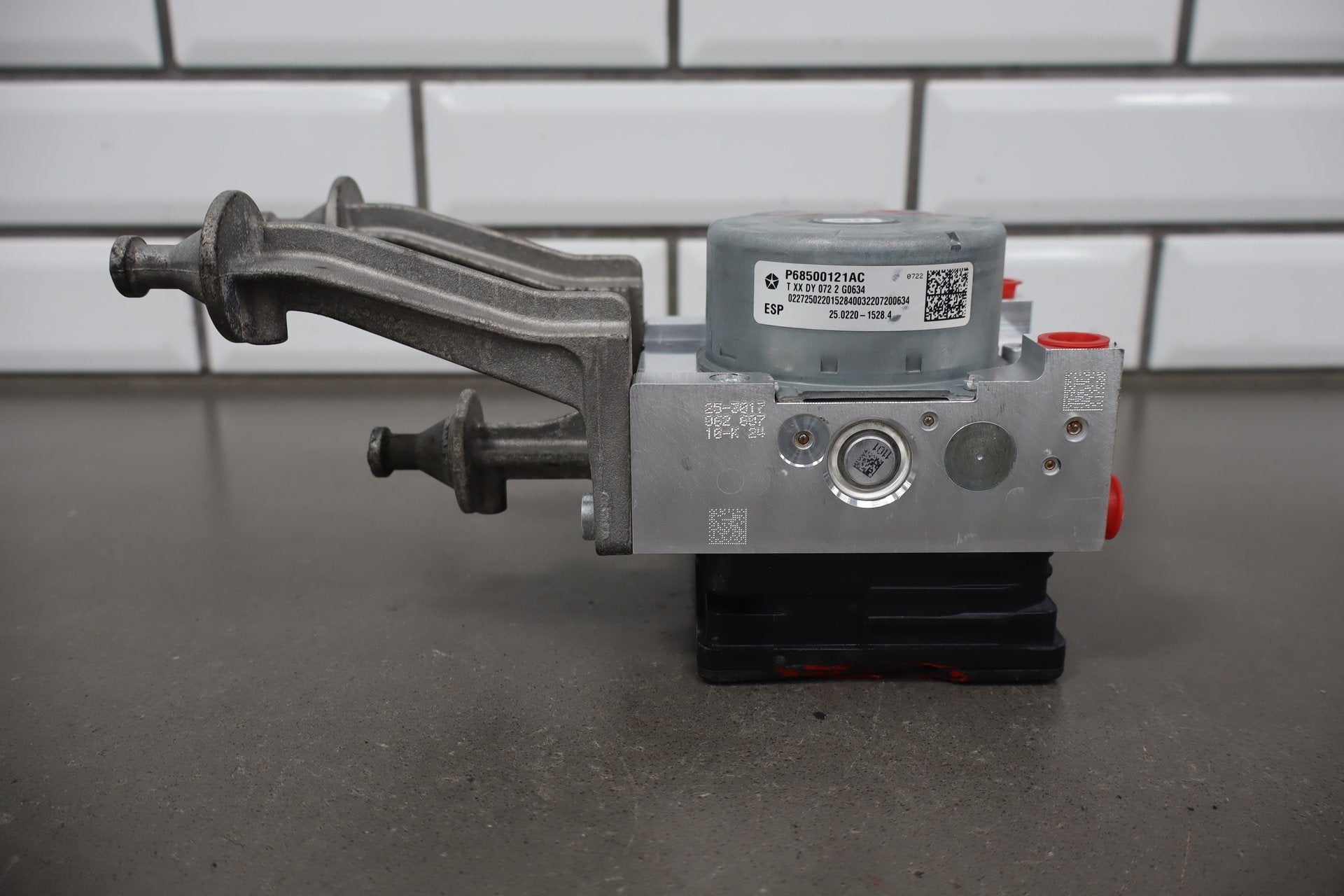 2018-2023 Dodge Challenger ABS Brake Unit 68399772AC OEM