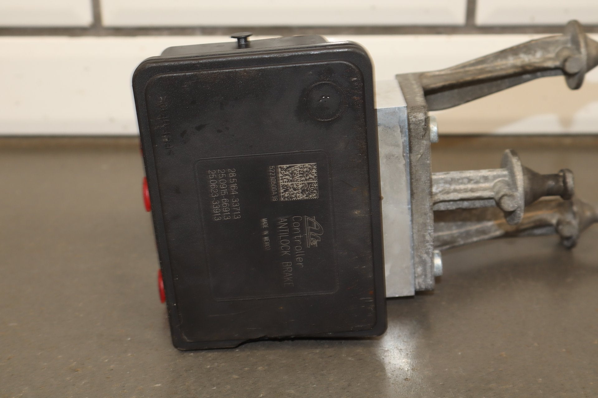 2018-2023 Dodge Challenger ABS Brake Unit 68399772AC OEM