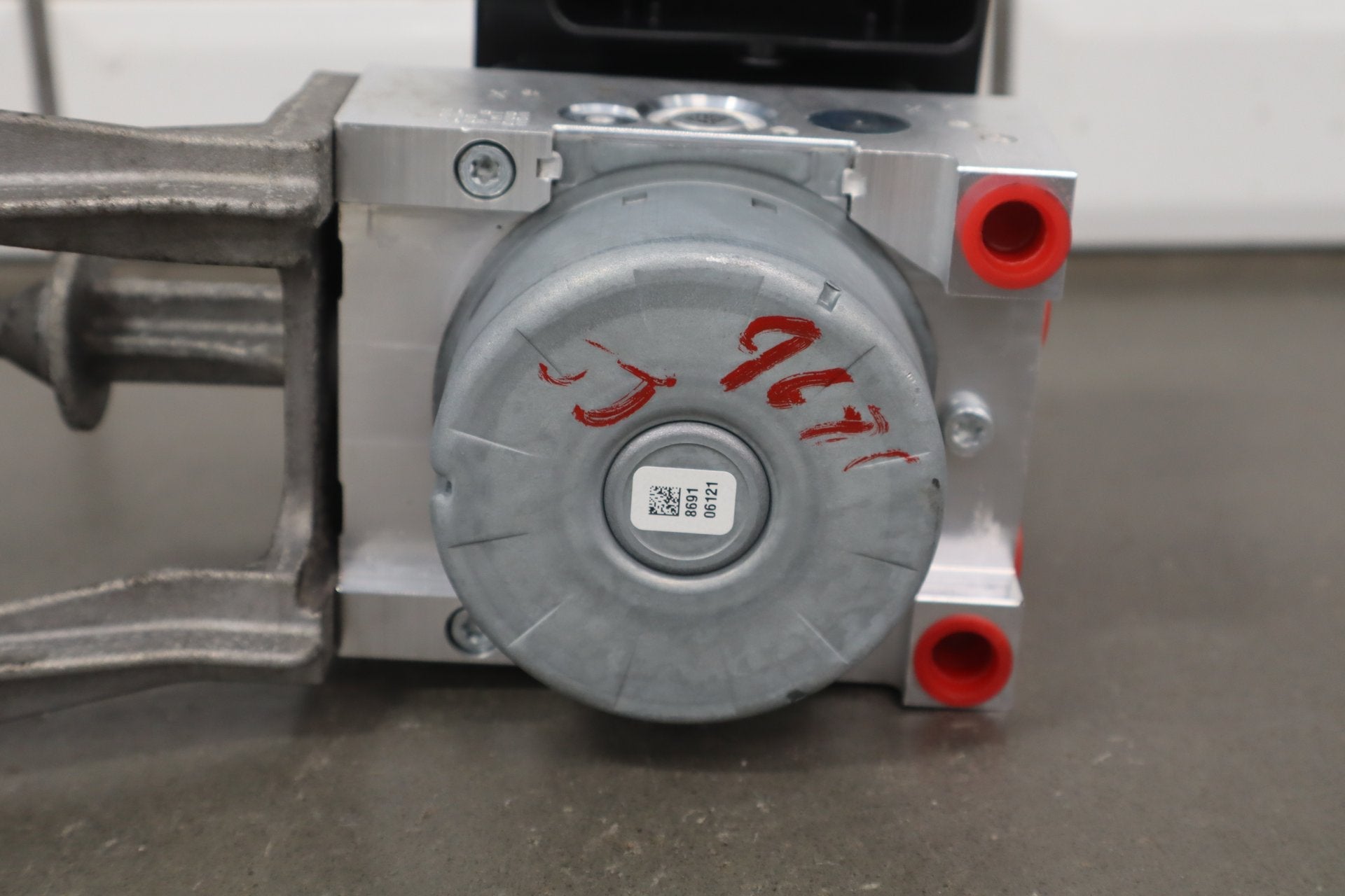 2018-2023 Dodge Challenger ABS Brake Unit 68399772AC OEM