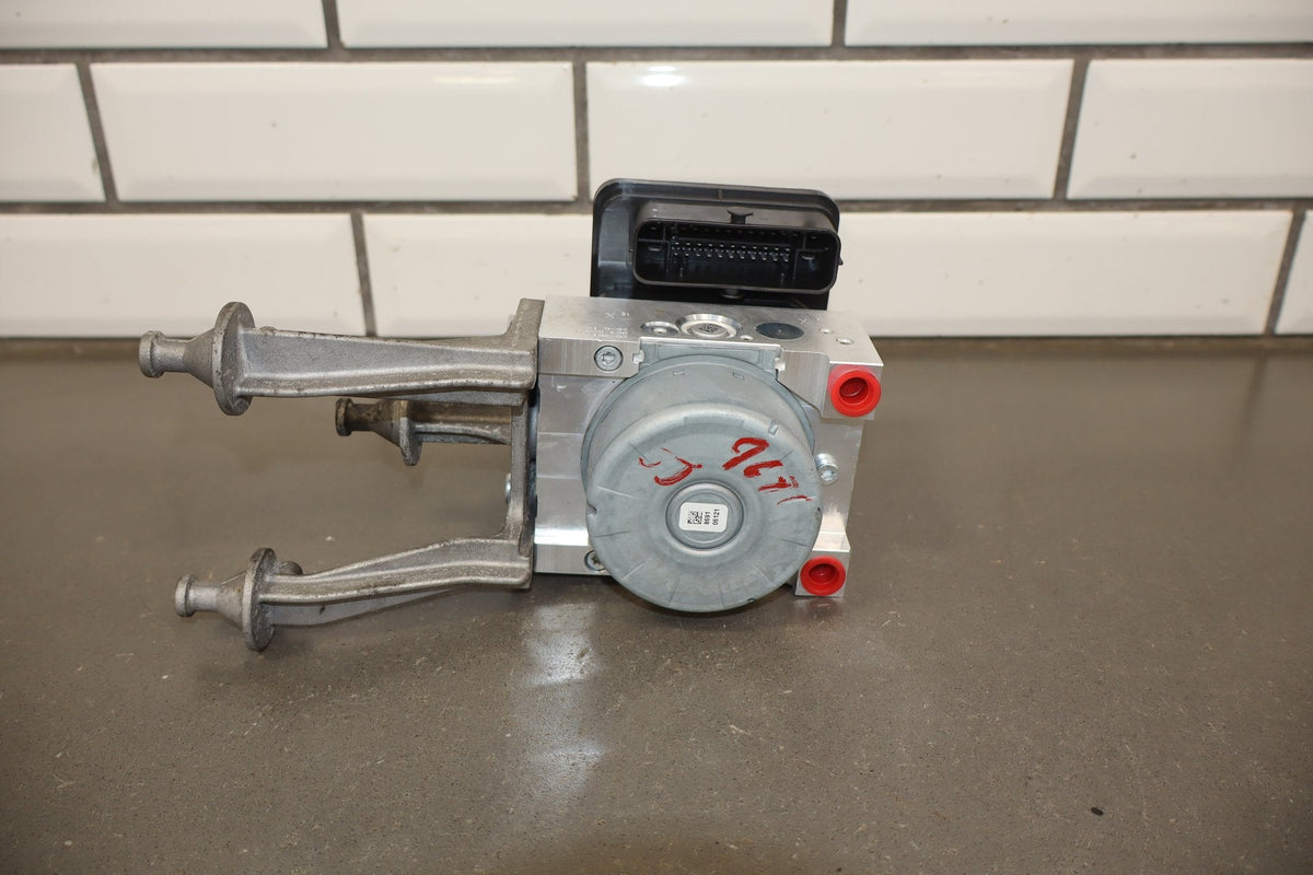 2018-2023 Dodge Challenger ABS Brake Unit 68399772AC OEM