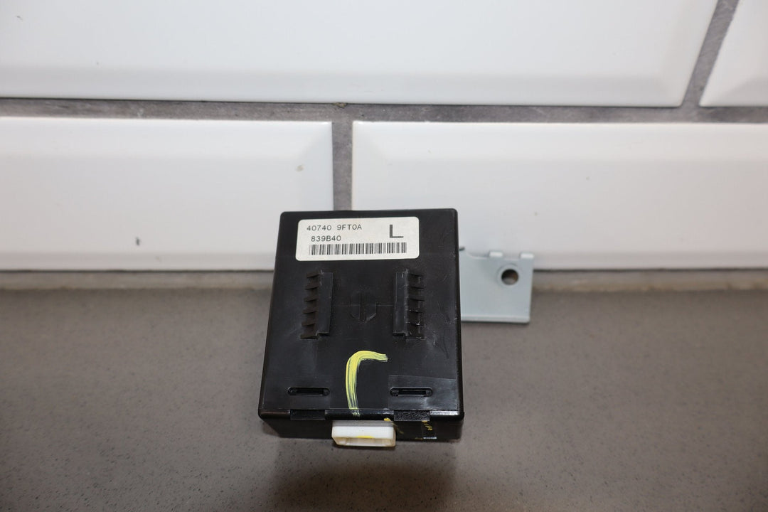 2018 - 2024 Nissan Titan TPMS Tire Pressure Monitoring System Antenna