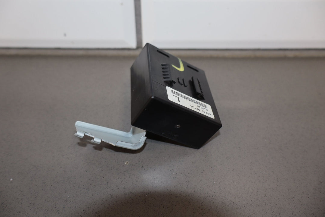 2018 - 2024 Nissan Titan TPMS Tire Pressure Monitoring System Antenna
