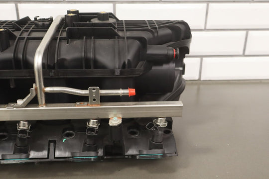 2018 Chevrolet Express 2500 6.0L V8 Intake Manifold with Fuel OEM