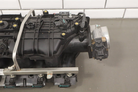 2018 Chevrolet Express 2500 6.0L V8 Intake Manifold with Fuel OEM