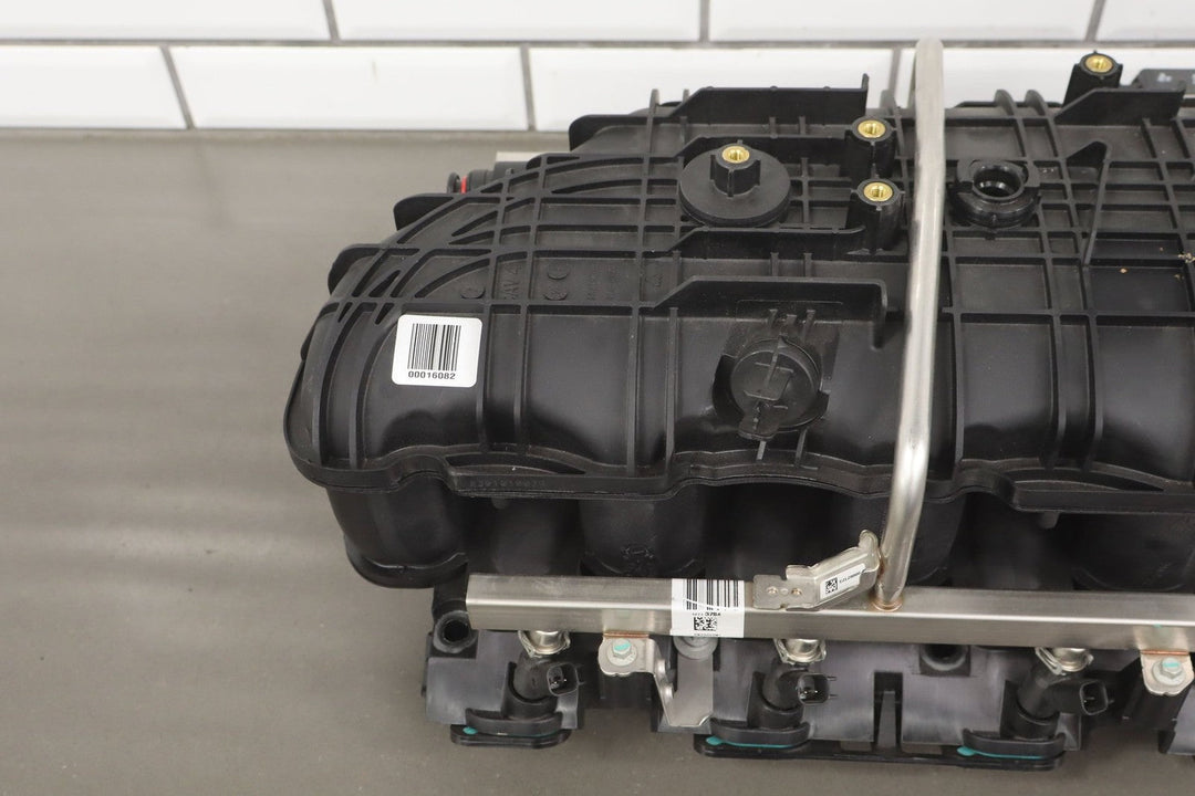2018 Chevrolet Express 2500 6.0L V8 Intake Manifold with Fuel OEM