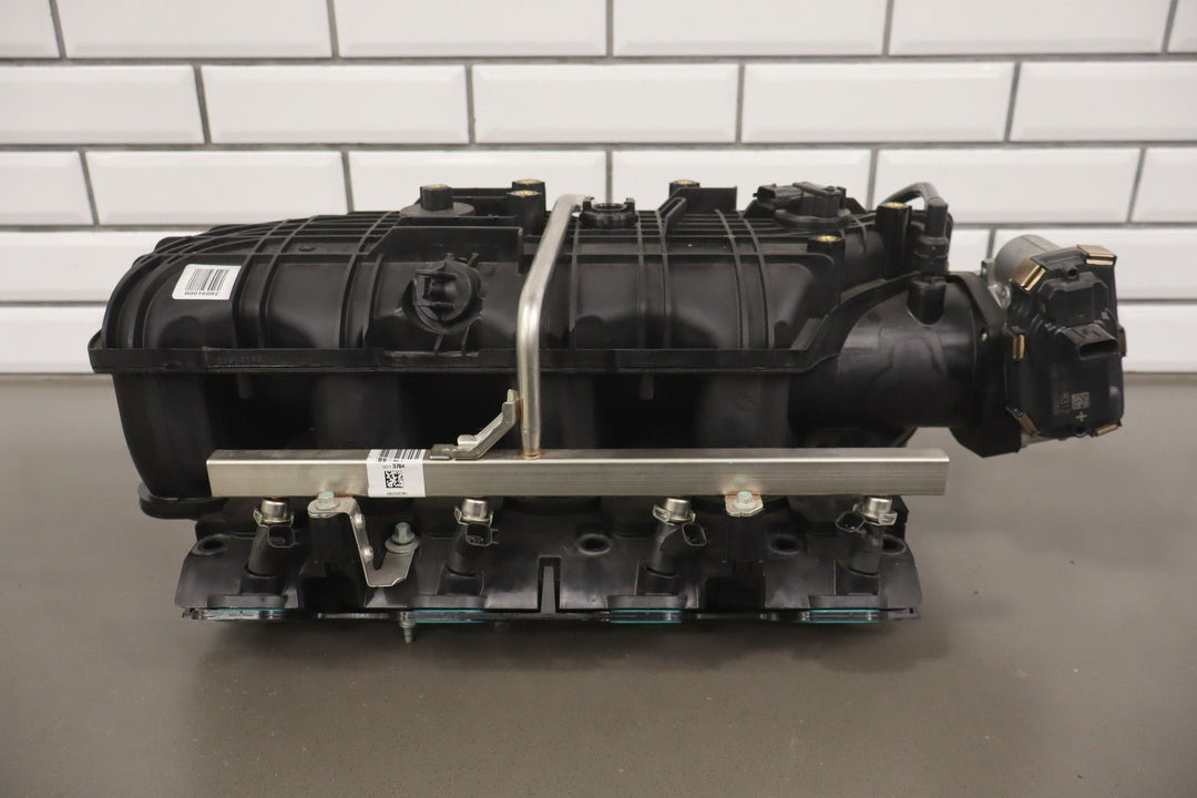 2018 Chevrolet Express 2500 6.0L V8 Intake Manifold with Fuel OEM