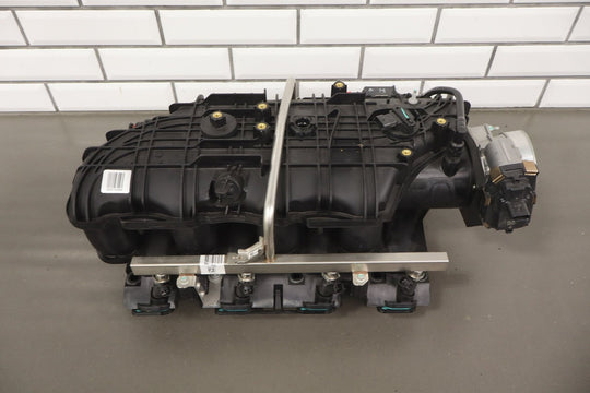 2018 Chevrolet Express 2500 6.0L V8 Intake Manifold with Fuel OEM