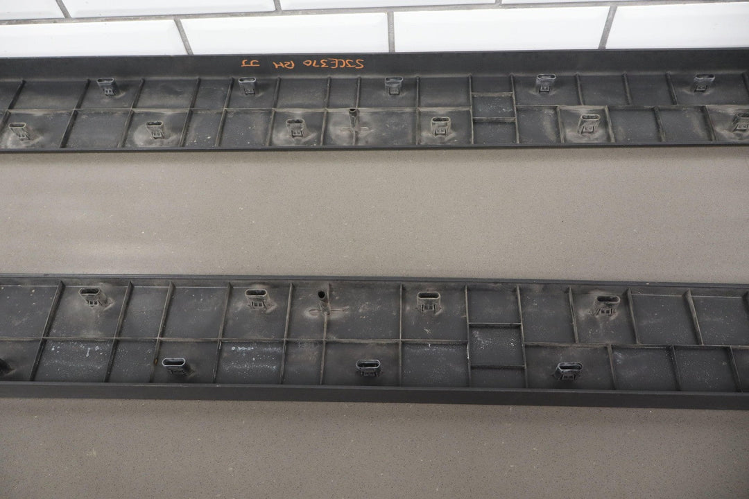 2018 Chevy Colorado Extended Cab Long Bed Trim Moldings Top Pair Left/Right