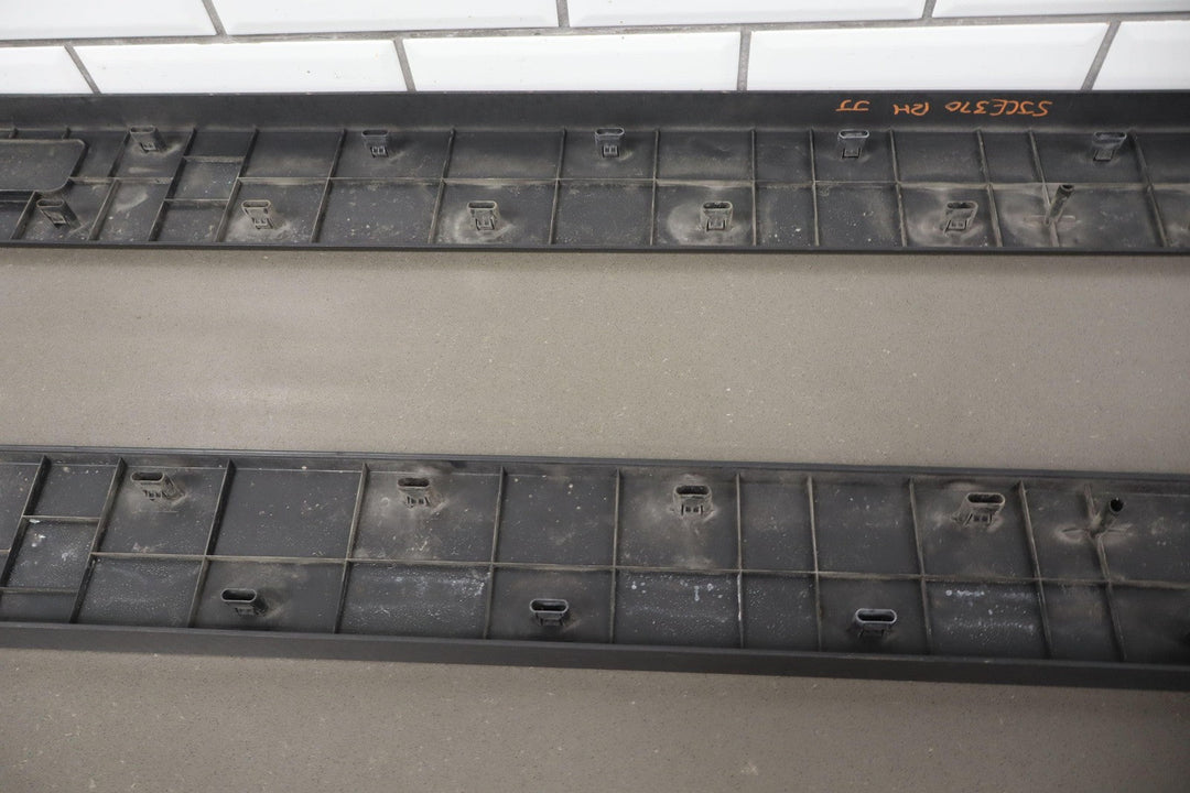 2018 Chevy Colorado Extended Cab Long Bed Trim Moldings Top Pair Left/Right