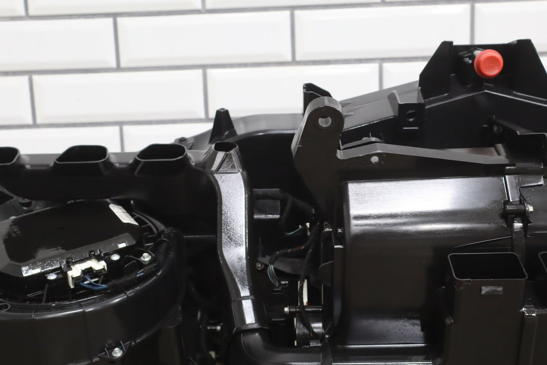 2018 Chrysler Pacifica Hybrid OEM Heater Housing Heater Box Assembly