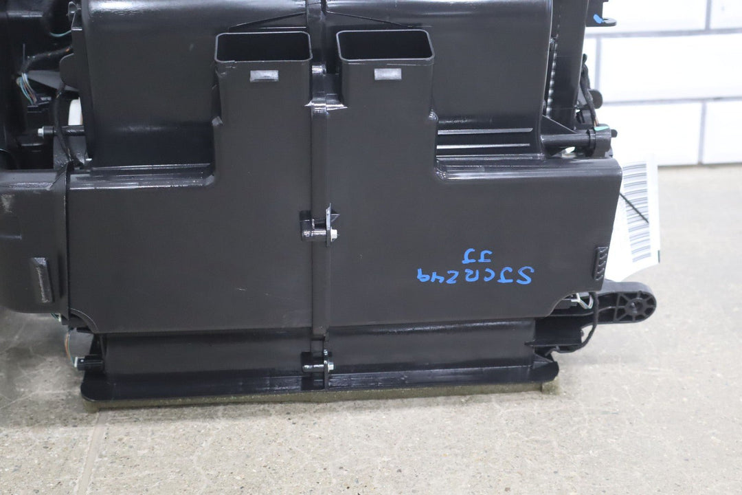 2018 Chrysler Pacifica Hybrid OEM Heater Housing Heater Box Assembly