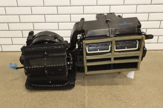 2018 Chrysler Pacifica Hybrid OEM Heater Housing Heater Box Assembly