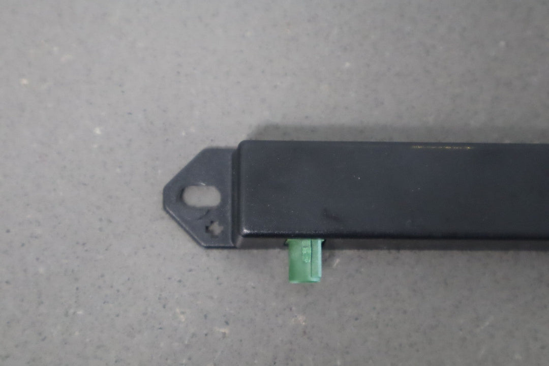 2018 Chrysler Pacifica Wifi Antenna Control Module 68306857AA