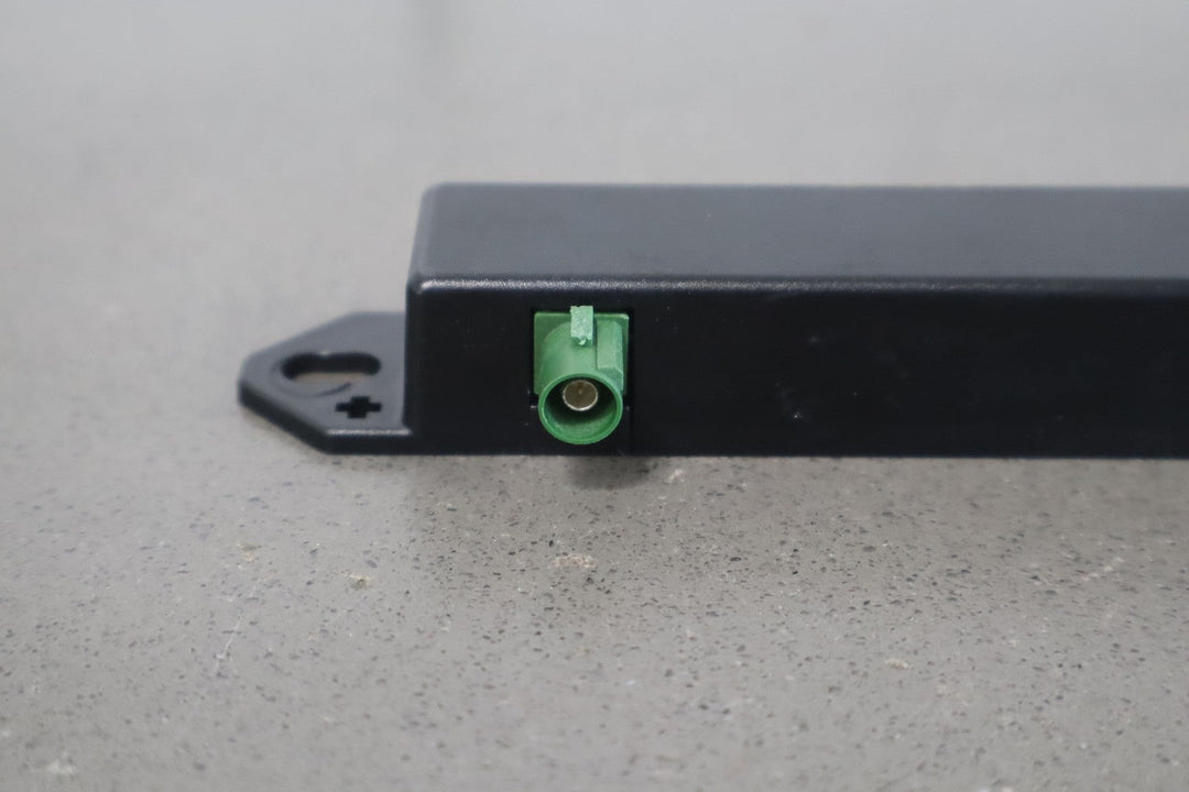 2018 Chrysler Pacifica Wifi Antenna Control Module 68306857AA