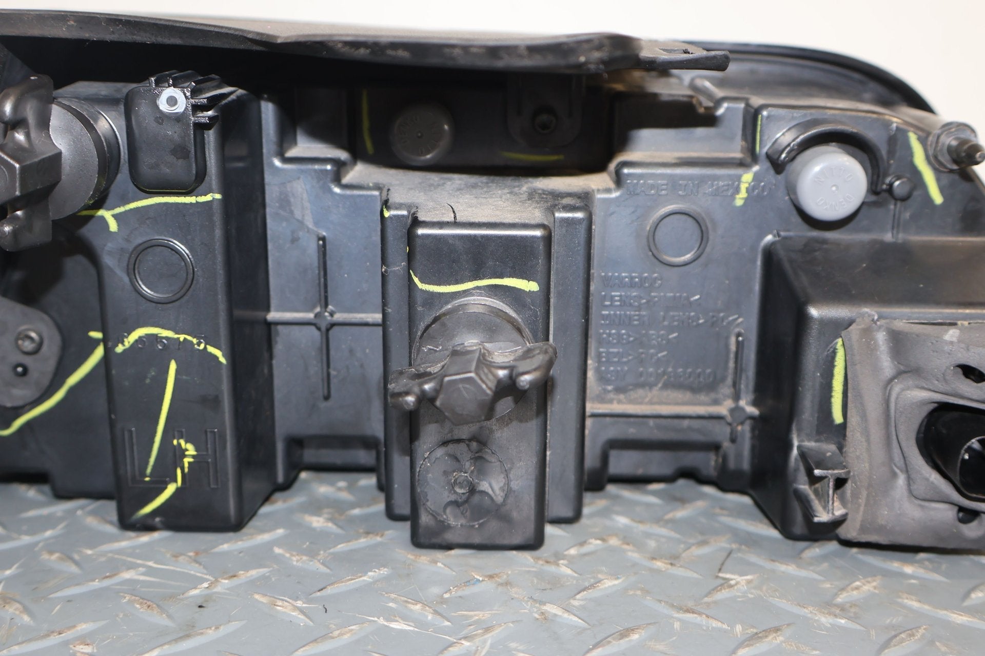 2018 Dodge Challenger- TAIL LIGHT ASSEMBLY