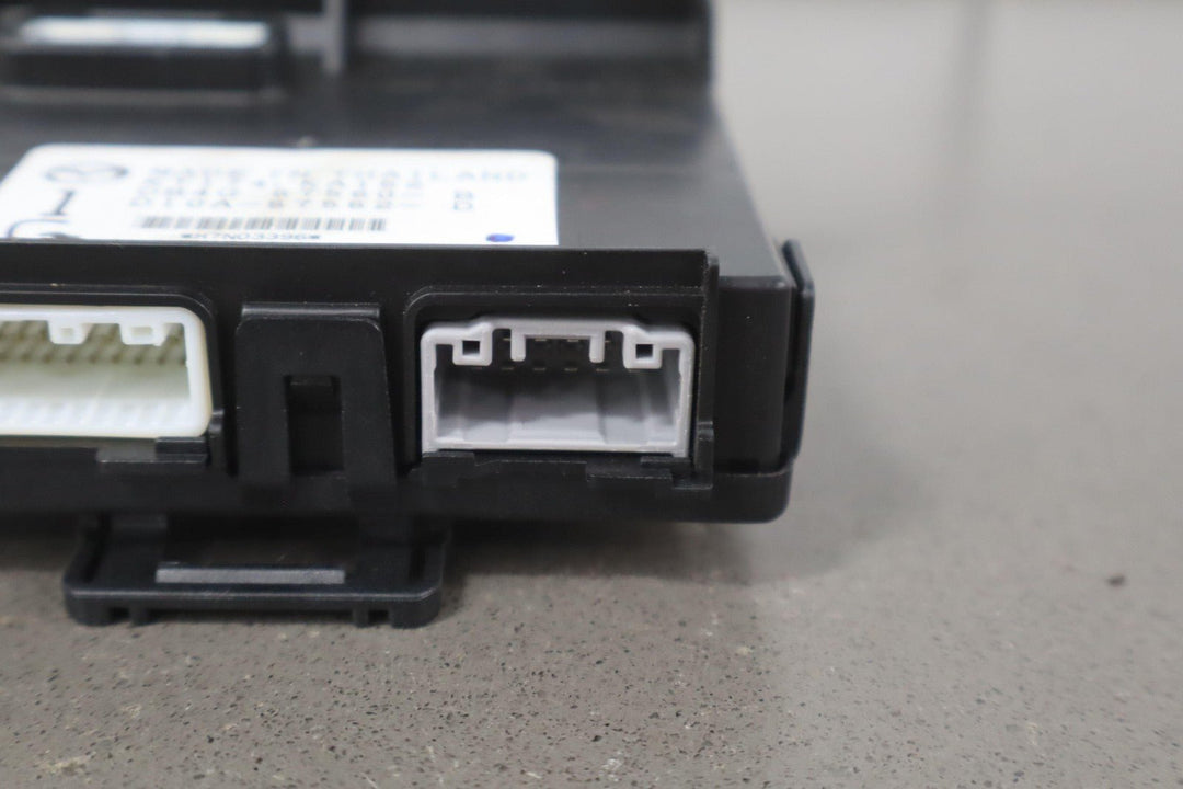 2018 Fiat 124 Spider BCM Body Control Module OEM DB4G67560B