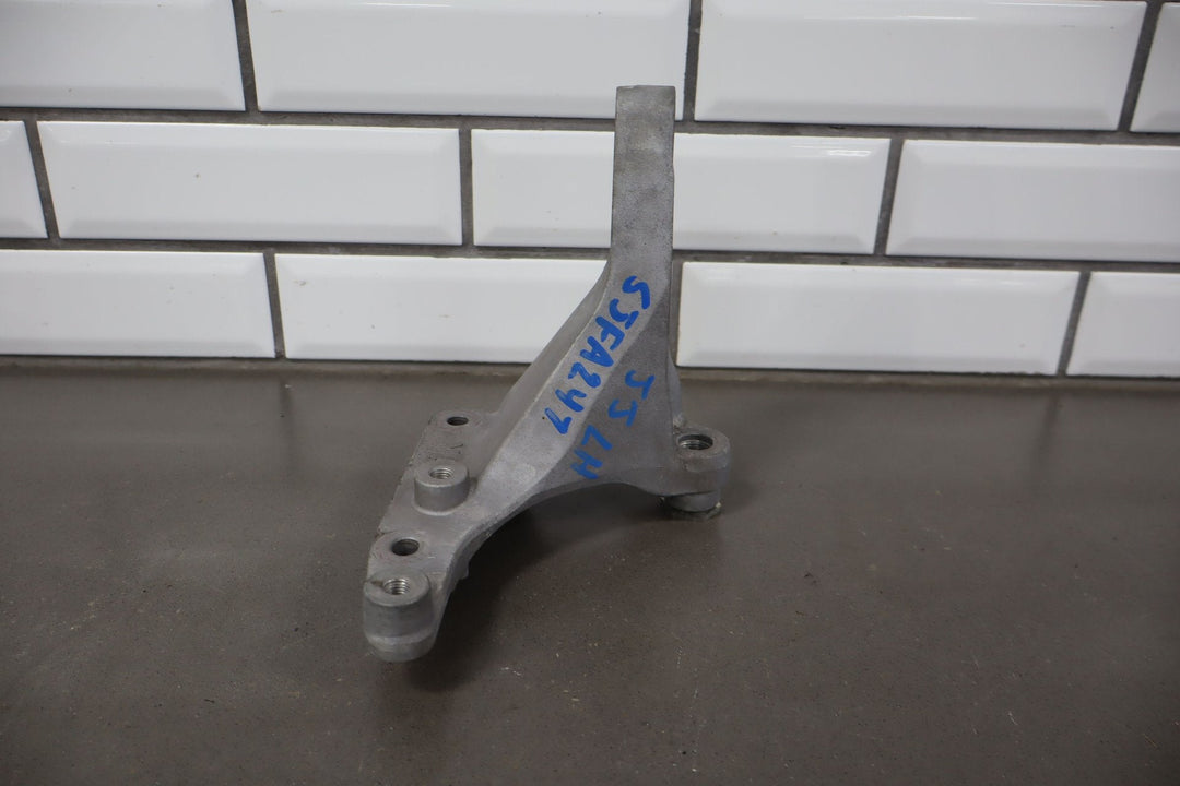 2018 Fiat 124 Spider Pair Left / Right Engine Mount Brackets OEM
