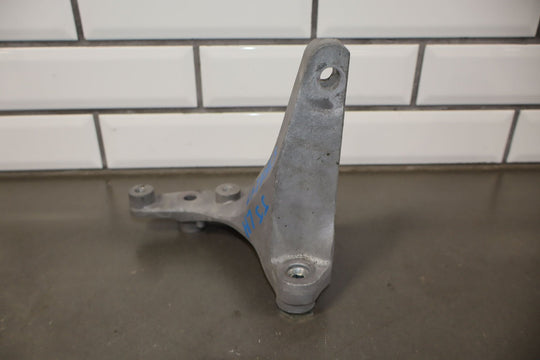 2018 Fiat 124 Spider Pair Left / Right Engine Mount Brackets OEM