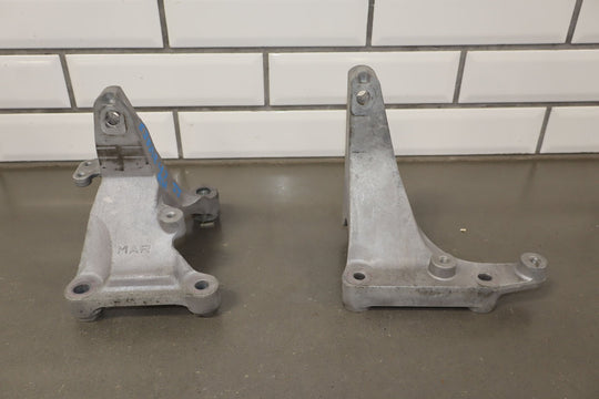 2018 Fiat 124 Spider Pair Left / Right Engine Mount Brackets OEM