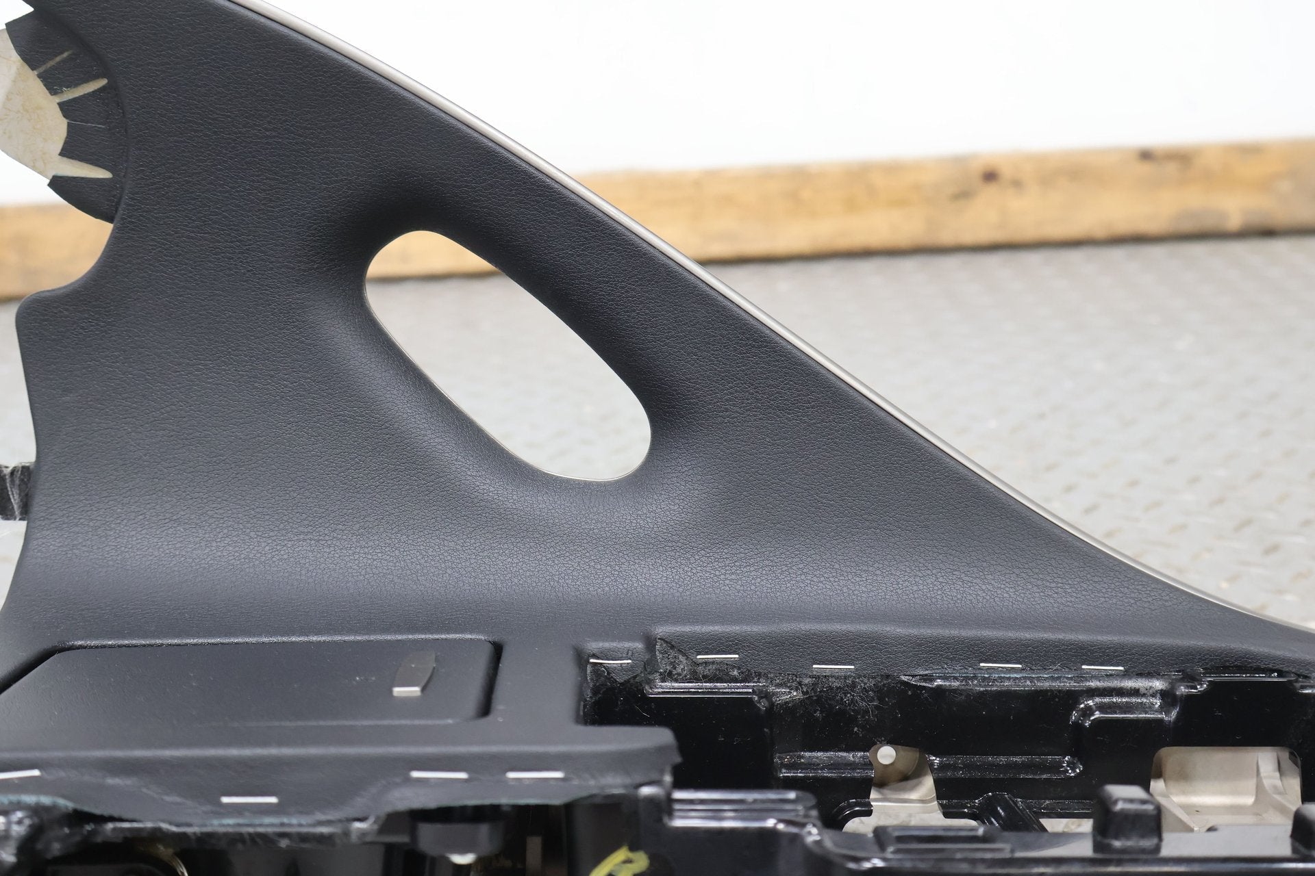 2018 Lexus LC500- Cup Holder