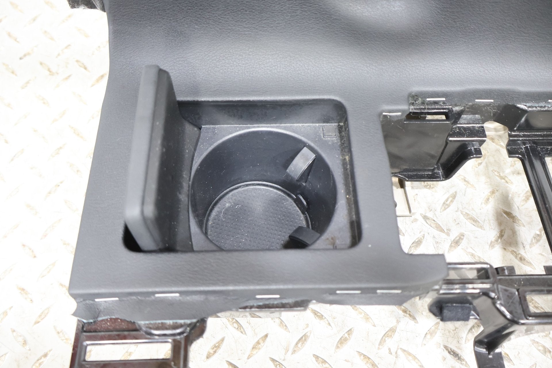 2018 Lexus LC500- Cup Holder