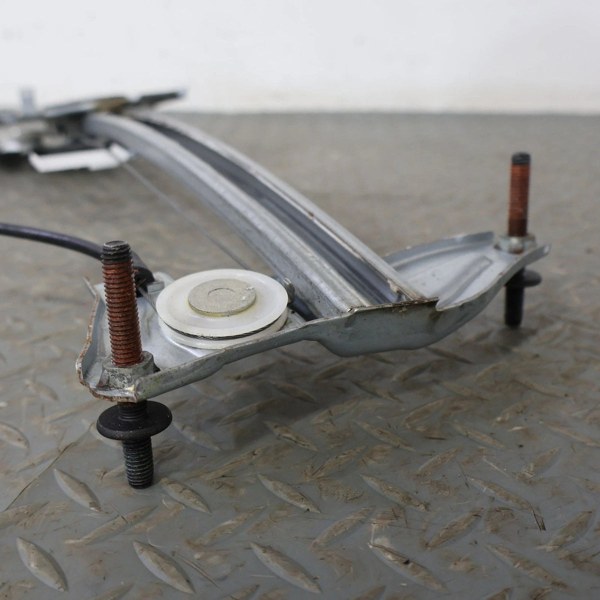 2018 Lexus LC500- FRONT DOOR REGULATOR