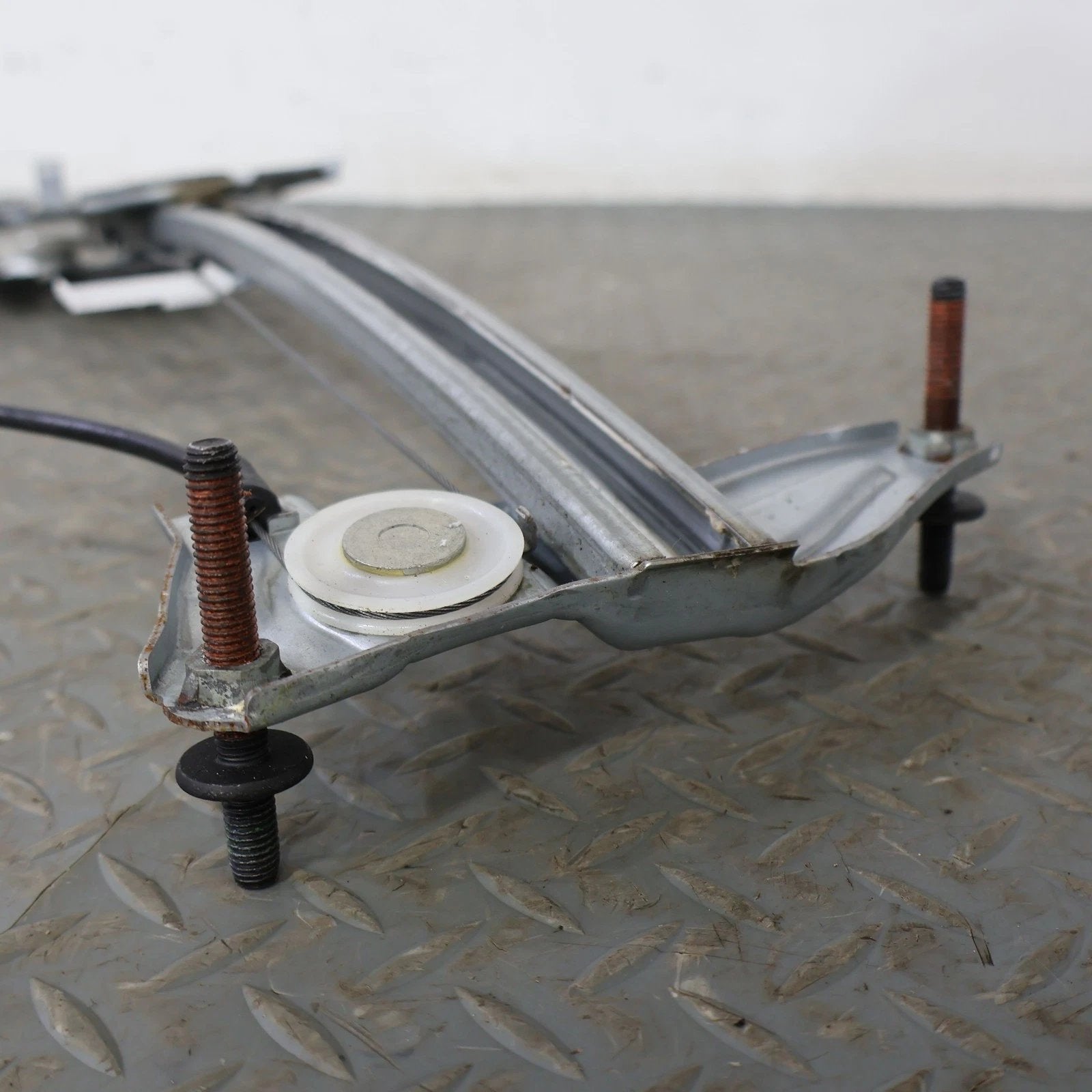 2018 Lexus LC500- FRONT DOOR REGULATOR