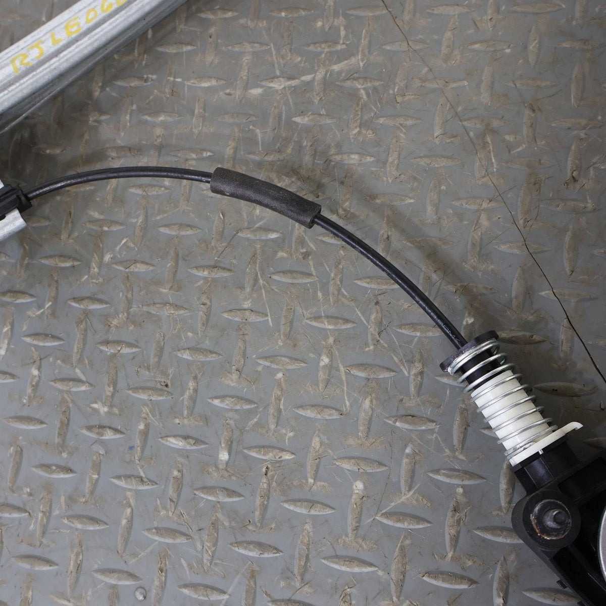 2018 Lexus LC500- FRONT DOOR REGULATOR
