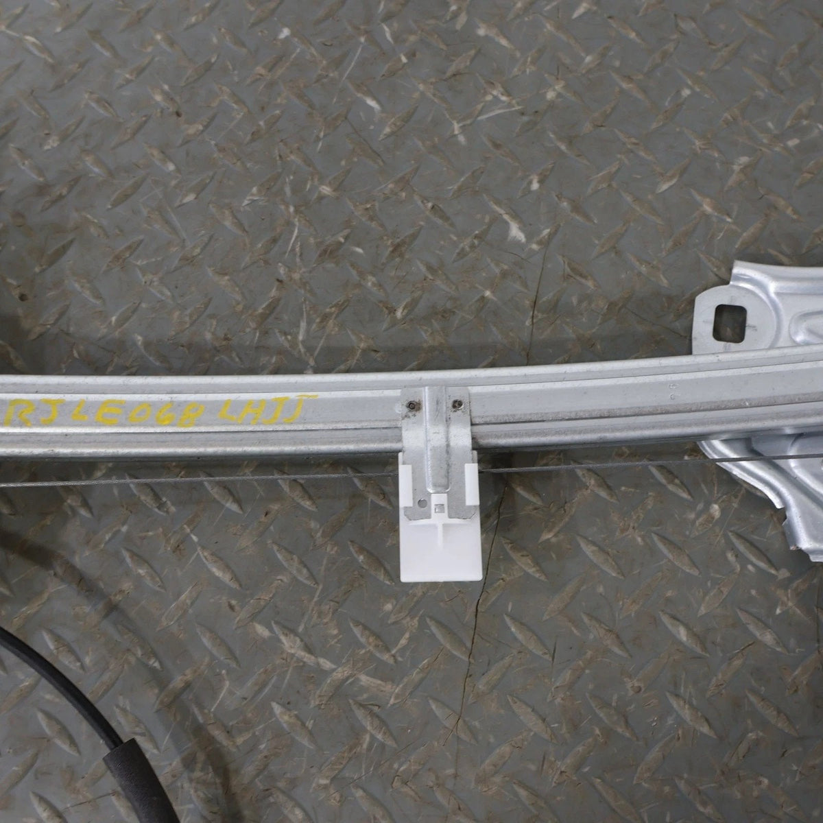 2018 Lexus LC500- FRONT DOOR REGULATOR