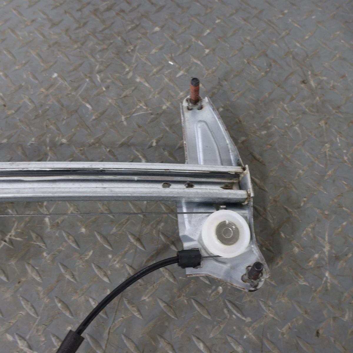 2018 Lexus LC500- FRONT DOOR REGULATOR