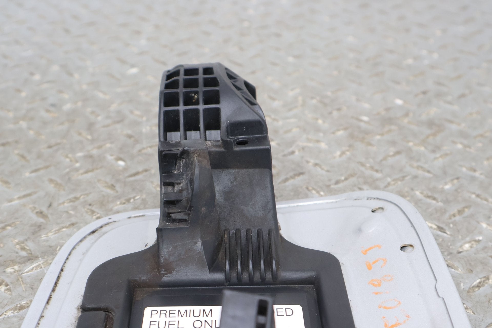 2018 Lexus LC500- Fuel Filler Door