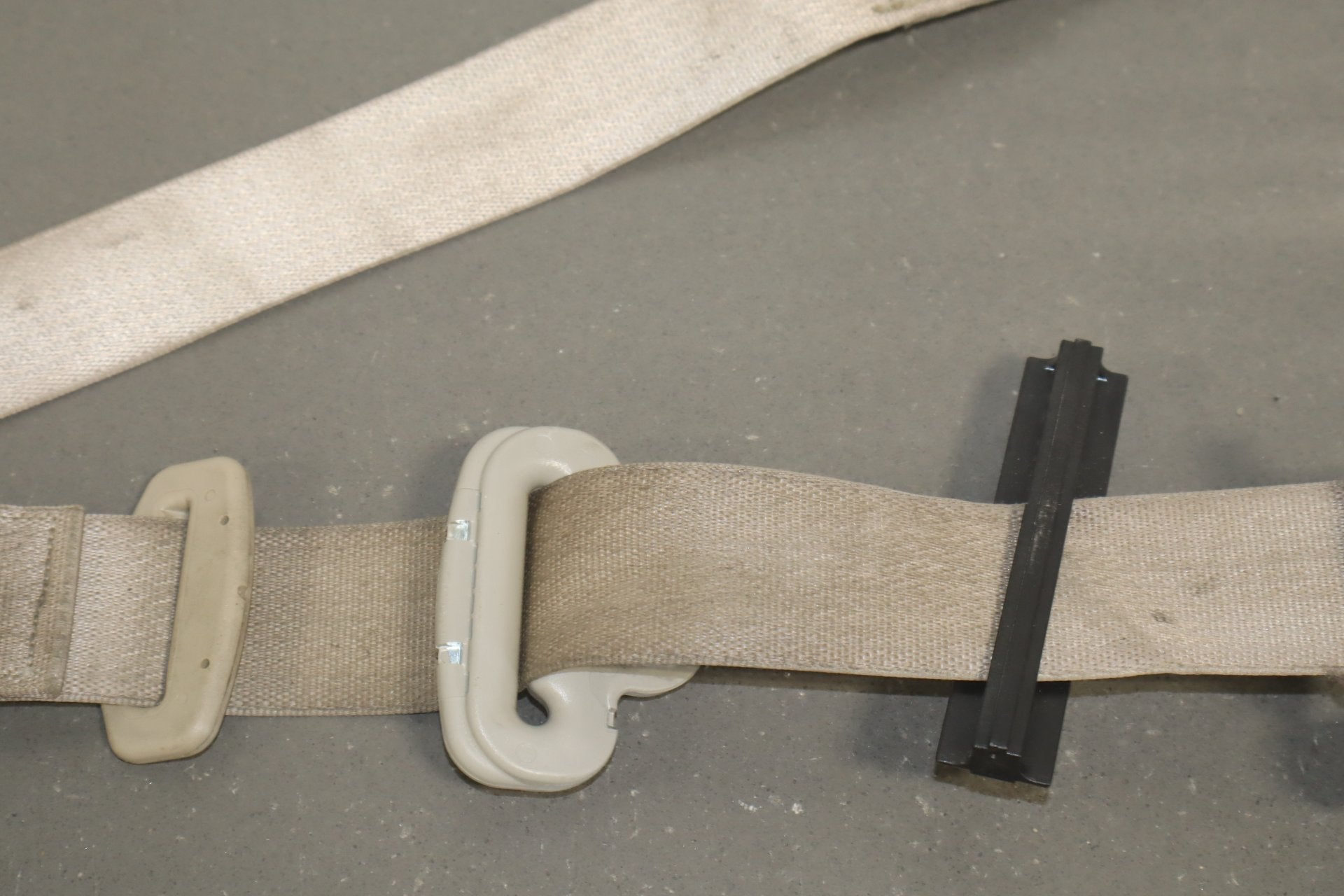 2018 Ram 1500 Limited Tungsten Left Front Seat Belt Indigo Frost C1