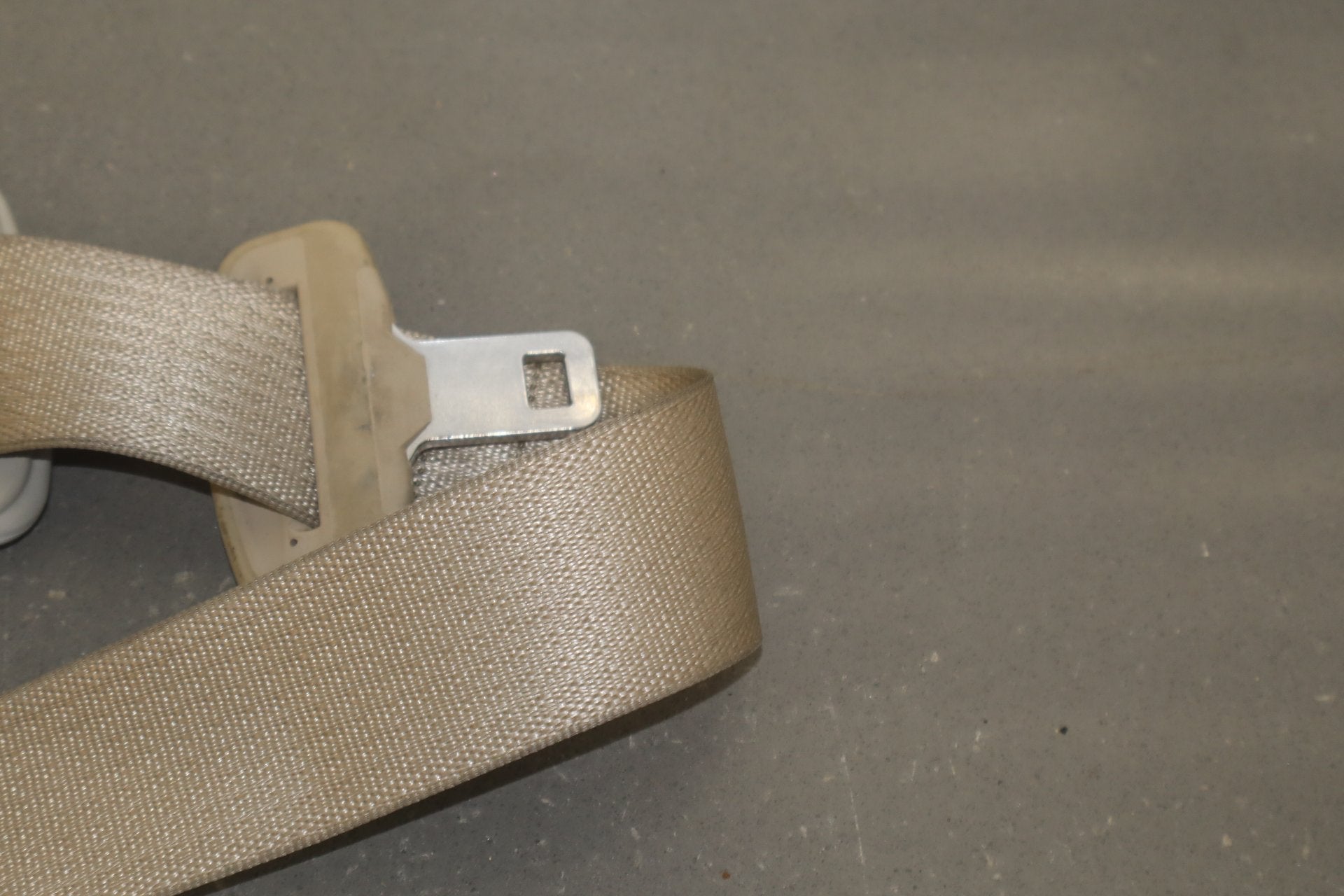 2018 Ram 1500 Limited Tungsten Right Front Seat Belt Indigo Frost C1