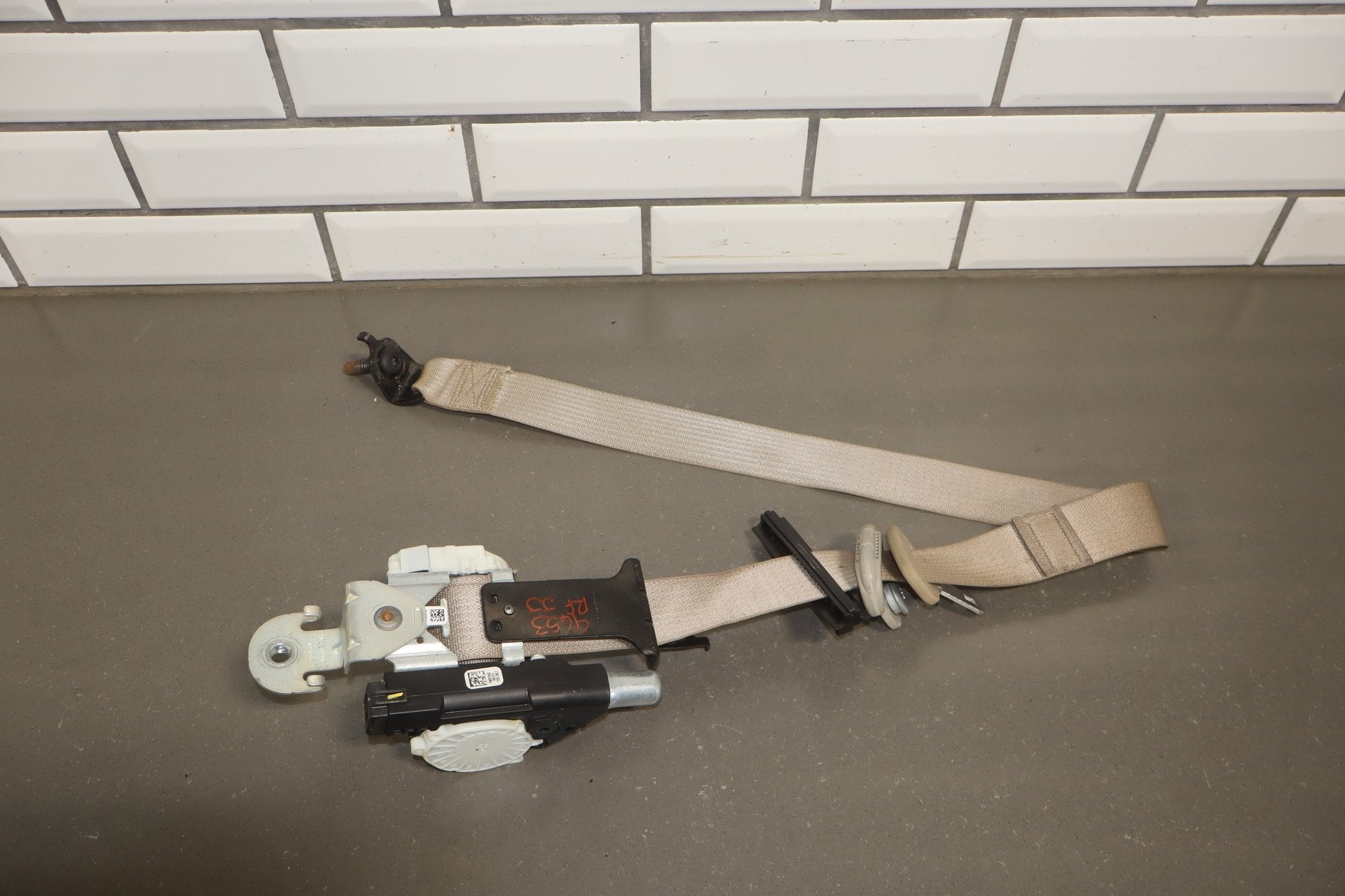 2018 Ram 1500 Limited Tungsten Right Front Seat Belt Indigo Frost C1