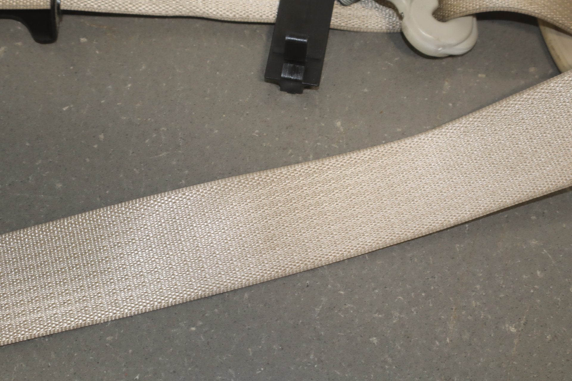 2018 Ram 1500 Limited Tungsten Right Front Seat Belt Indigo Frost C1