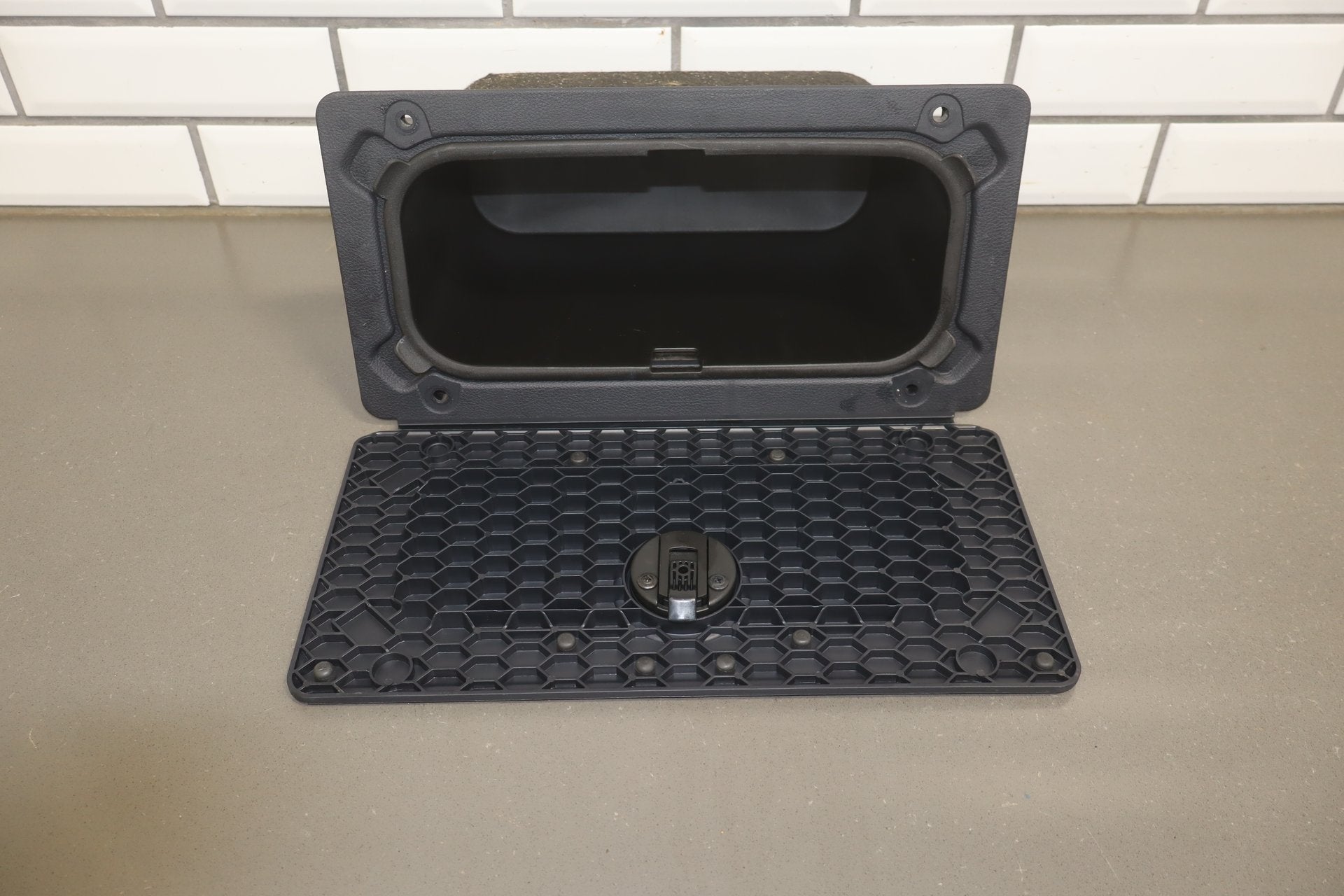 2018 Ram 1500 Rear Floor Storage Bin Indigo Frost C1