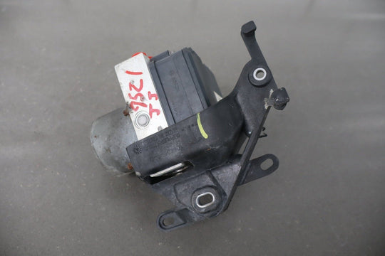 2018 Tesla Model 3 ABS Brake Unit 1103541 - 00 - C OEM