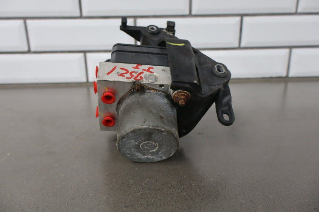 2018 Tesla Model 3 ABS Brake Unit 1103541 - 00 - C OEM