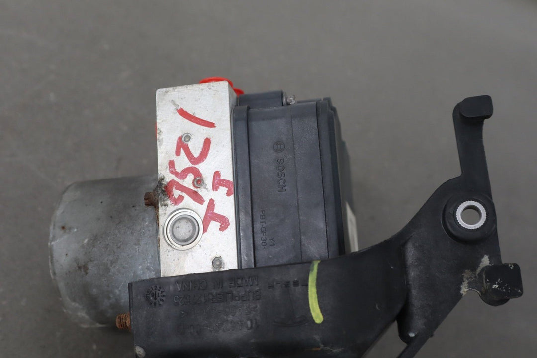 2018 Tesla Model 3 ABS Brake Unit 1103541 - 00 - C OEM