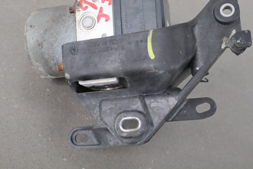 2018 Tesla Model 3 ABS Brake Unit 1103541 - 00 - C OEM