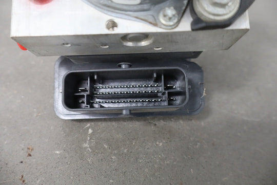 2018 Tesla Model 3 ABS Brake Unit 1103541 - 00 - C OEM