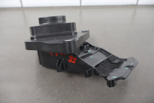 2018 Tesla Model 3 Charge Port 1099952 - 00 - C OEM