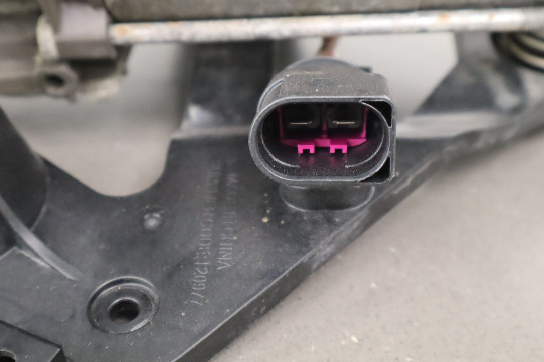 2018 Tesla S Air Ride Compressor W/Mount Bracket