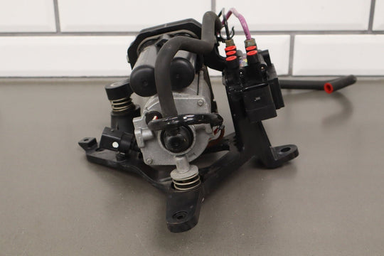 2018 Tesla S Air Ride Compressor W/Mount Bracket
