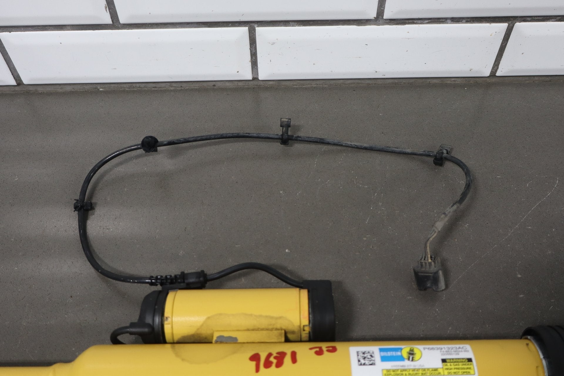 2019-2022 Dodge Challenger Rear Left Active Damping Shock Absorber OEM