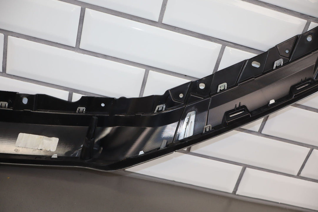 2019 - 2023 Ram 1500 Upper Chrome Front Grille Moulding Applique (68335015AC)