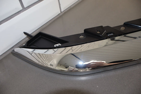 2019 - 2023 Ram 1500 Upper Chrome Front Grille Moulding Applique (68335015AC)