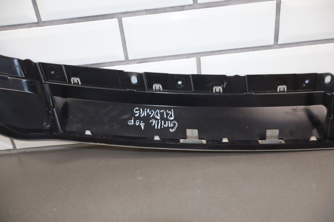 2019 - 2023 Ram 1500 Upper Chrome Front Grille Moulding Applique (68335015AC)