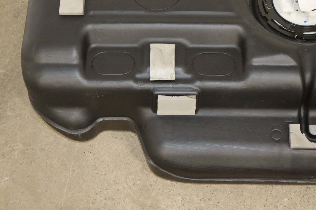 2019 Chrysler Pacifica 3.6L Gasoline Fuel Tank with Pump OEM