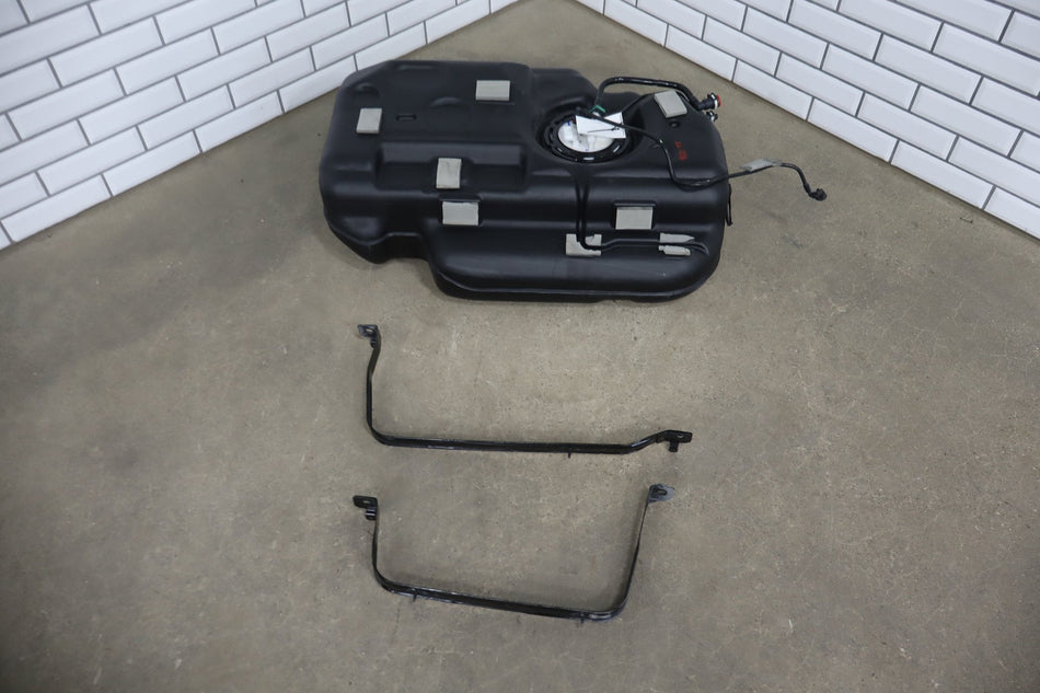 2019 Chrysler Pacifica 3.6L Gasoline Fuel Tank with Pump OEM